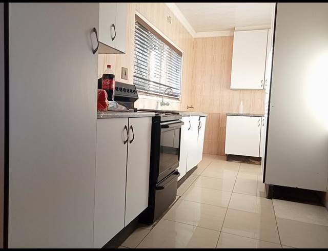 2 BEDROOM PROPERTY TO RENT IN VANDERBIJLPARK CW 6